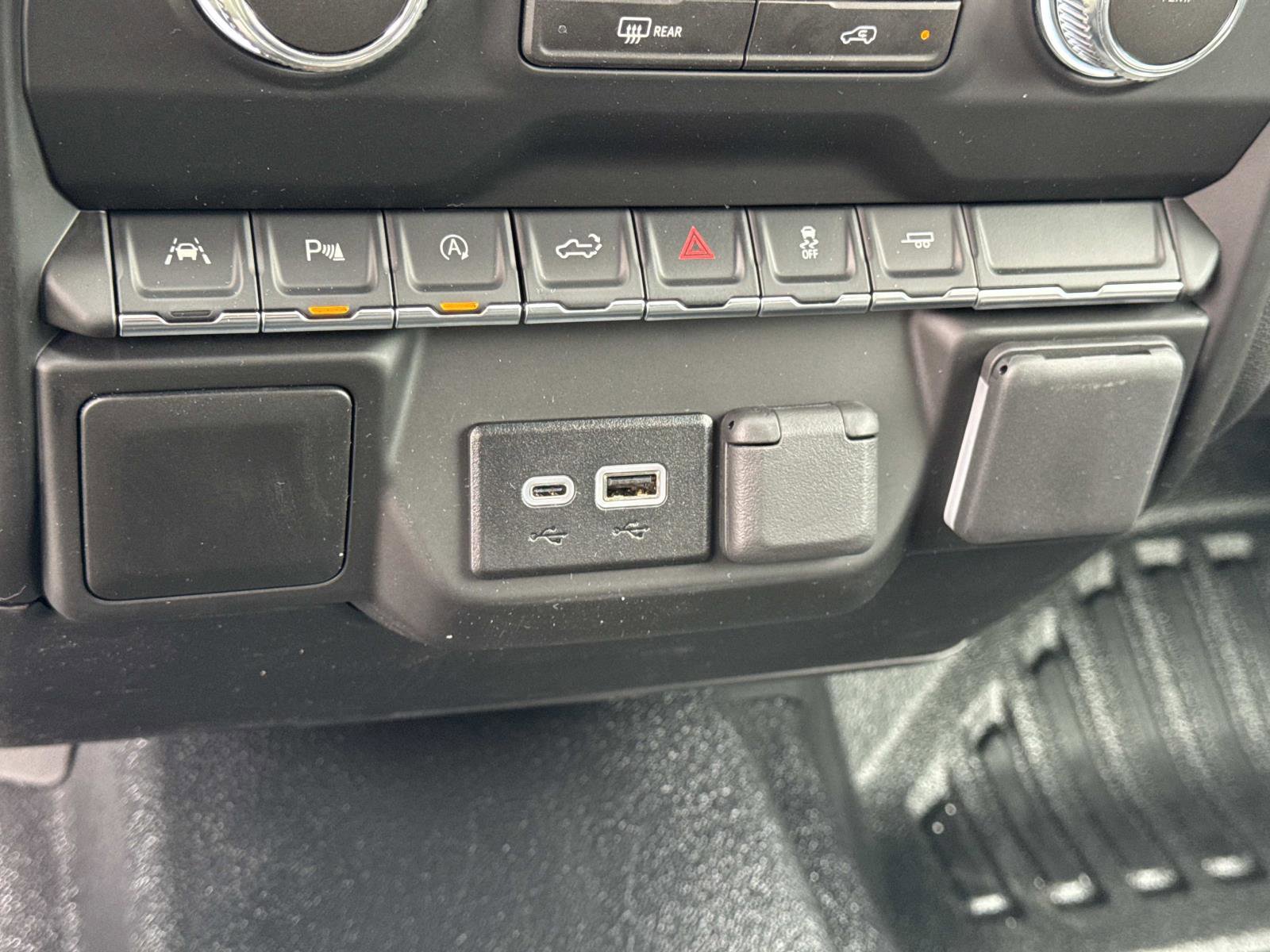 New 2026 GMC Sierra 1500 Pro w/ Pro Value Package image 16