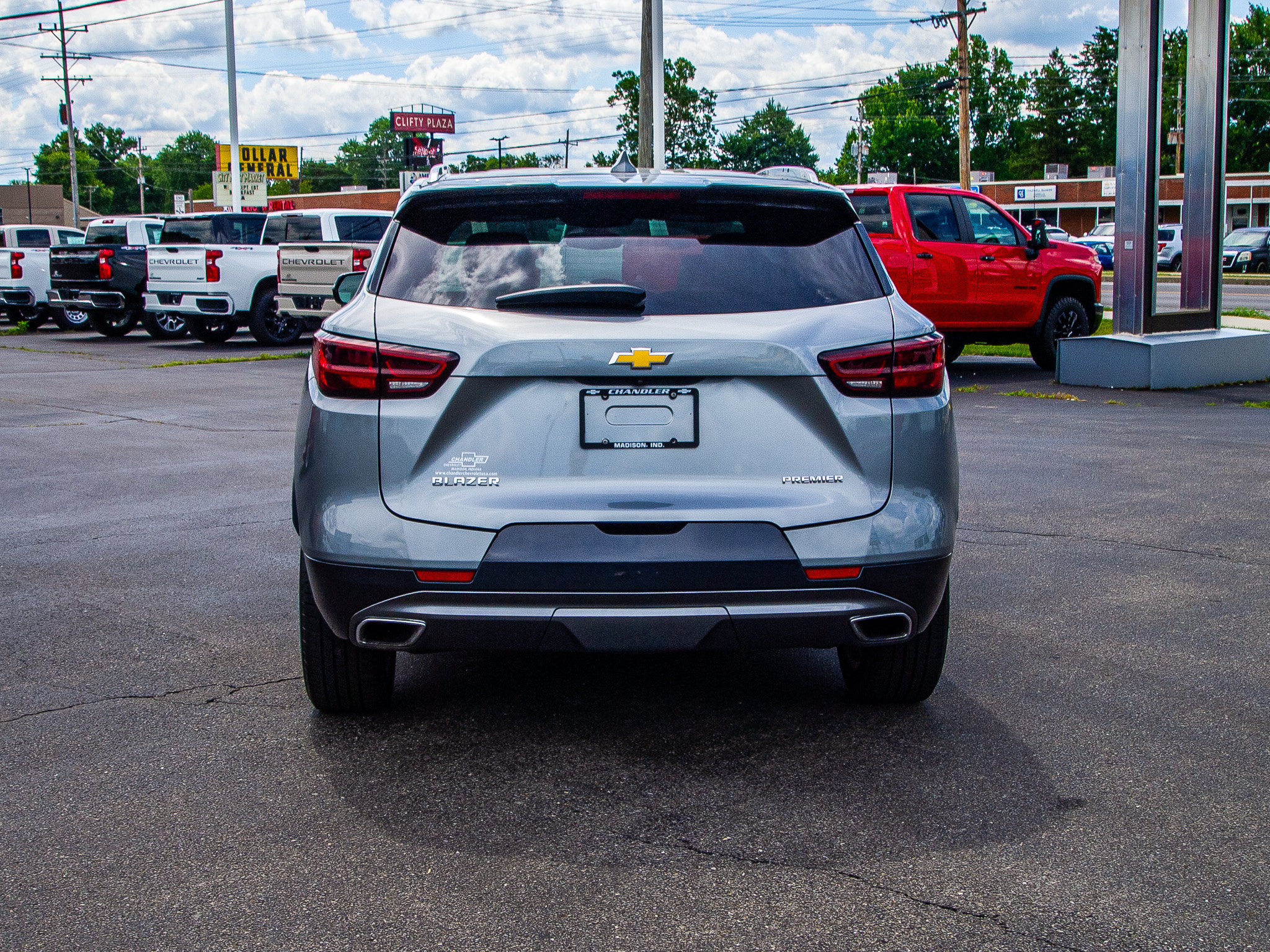 Used 2023 Chevrolet Blazer Premier FWD image 6