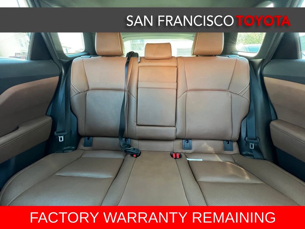 Certified 2025 Toyota Crown Signia XLE image 15