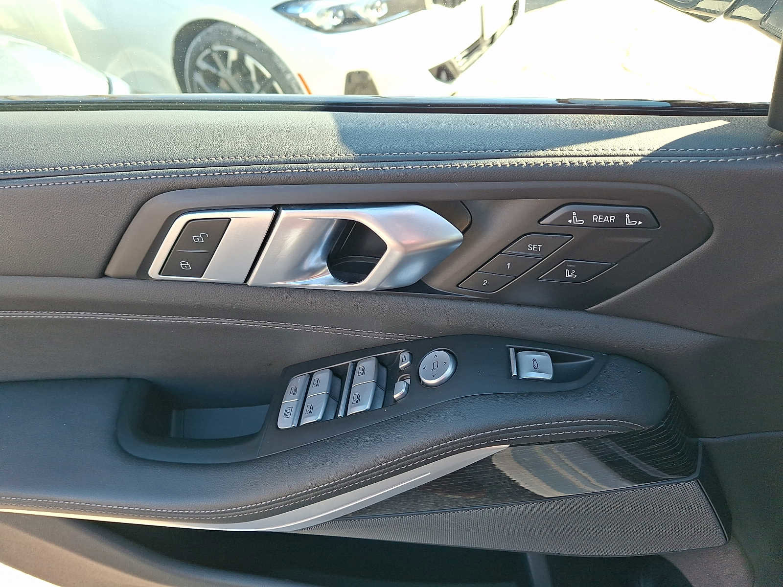 Used 2024 BMW X7 xDrive40i w/ M Sport Package image 13