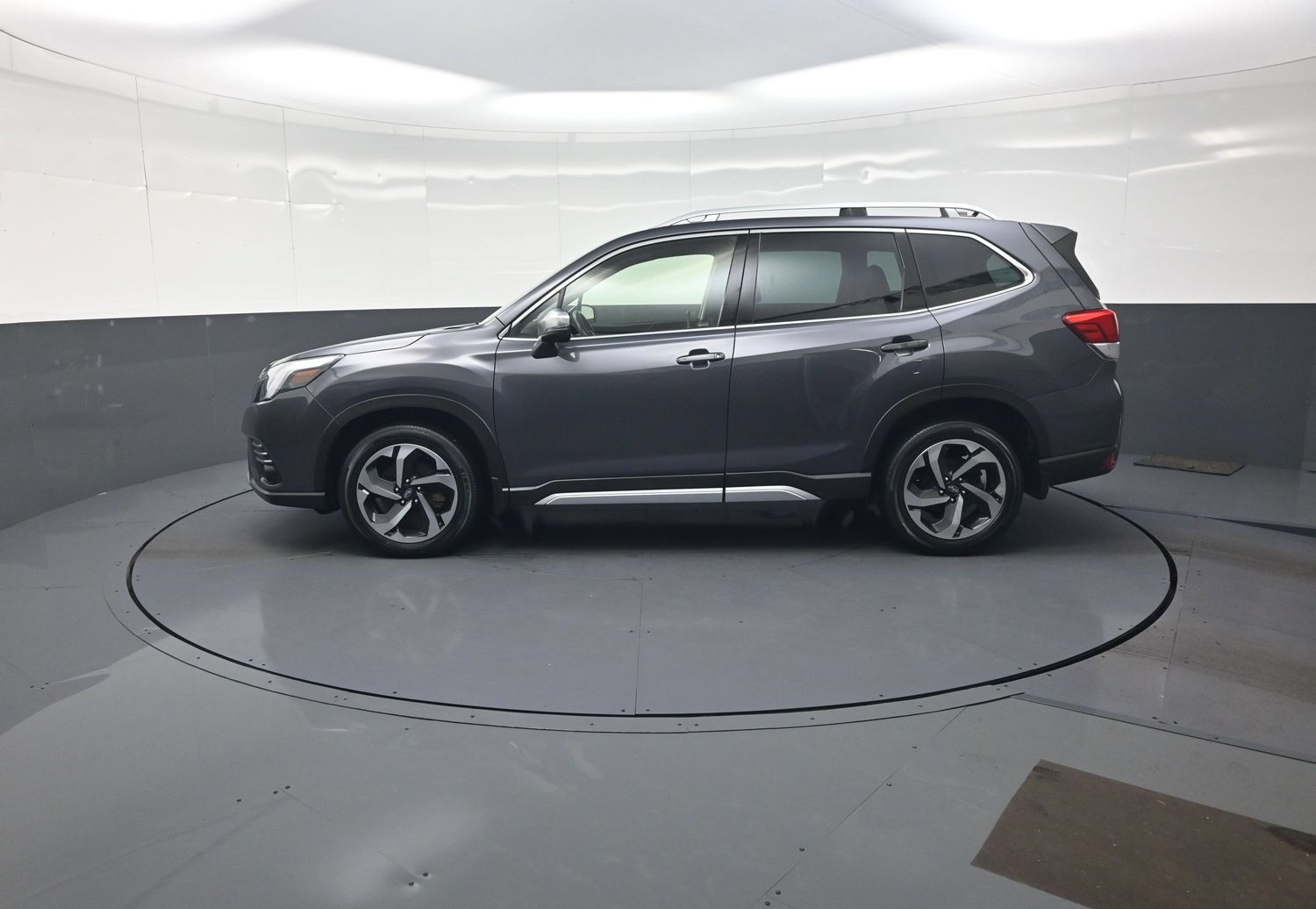 Used 2023 Subaru Forester Touring AWD/4WD image 6