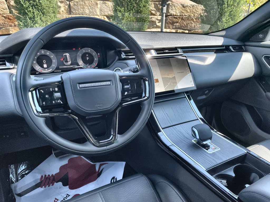 Certified 2025 Land Rover Range Rover Velar Dynamic HSE AWD/4WD image 13