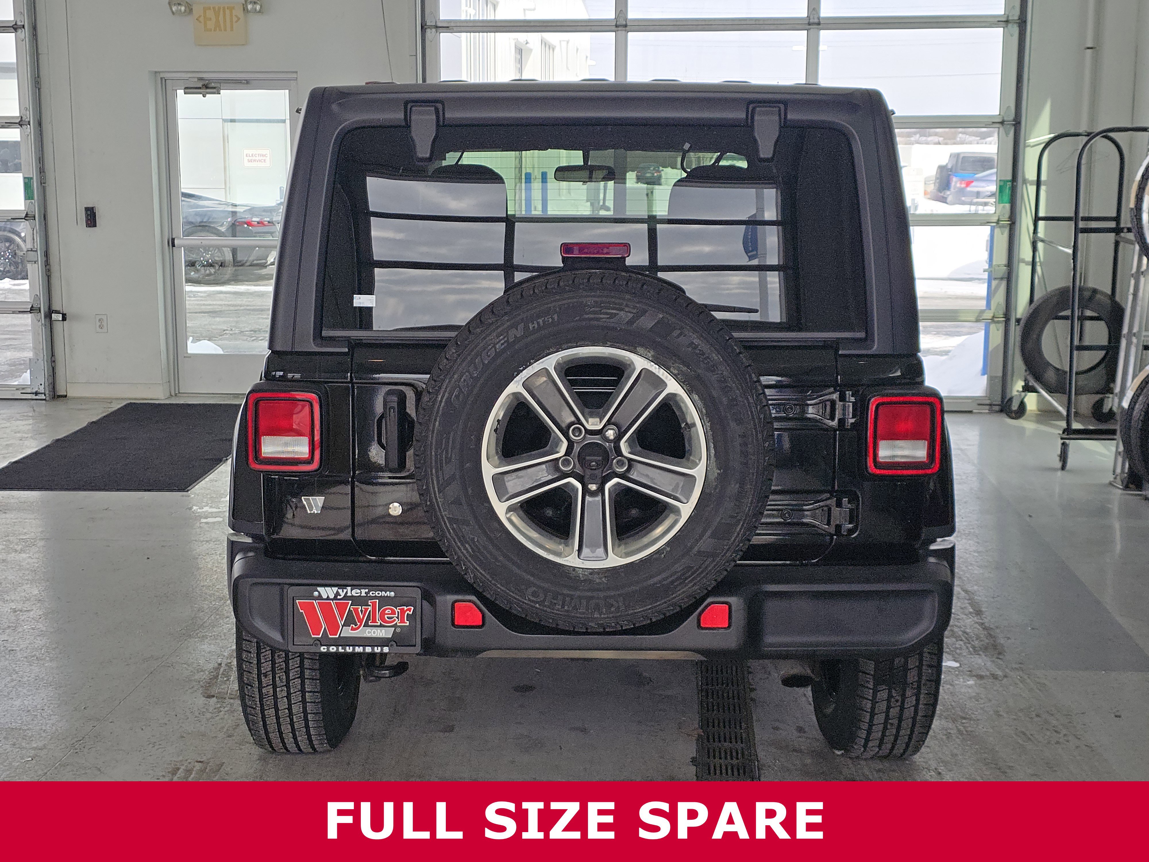 Used 2020 Jeep Wrangler Unlimited Sahara image 5