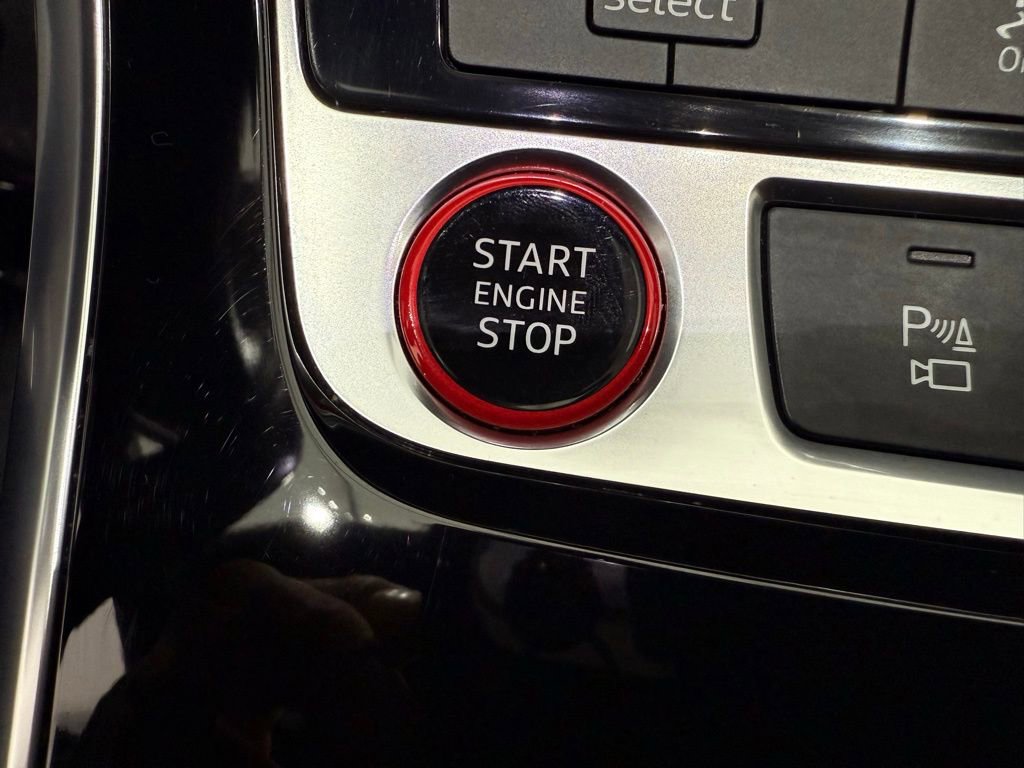 Used 2021 Audi SQ7 Premium Plus w/ Driver Assistance Package image 46