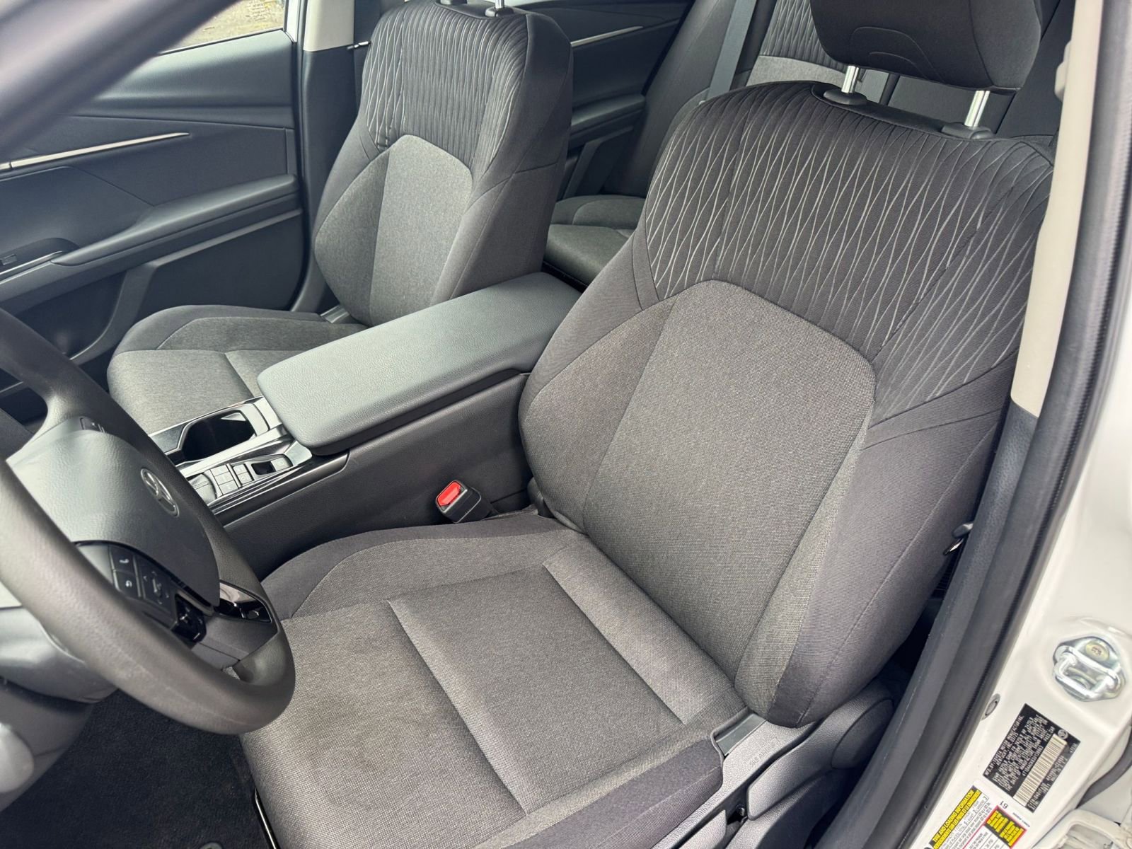 Used 2025 Toyota Camry LE FWD image 27