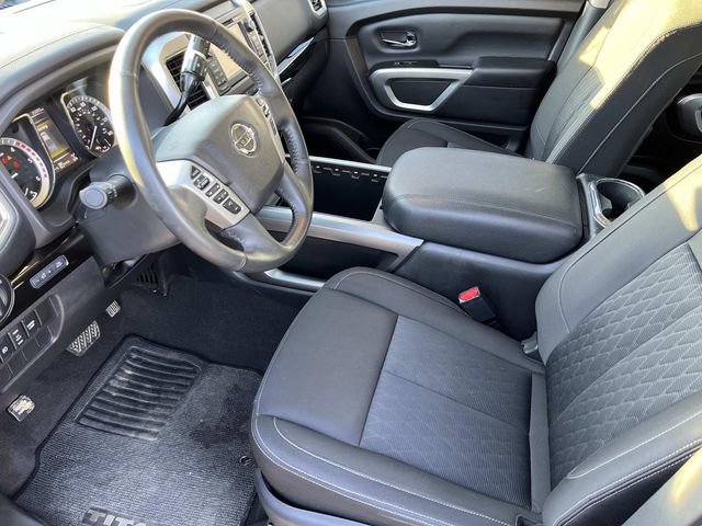 Used 2016 Nissan Titan SV image 25