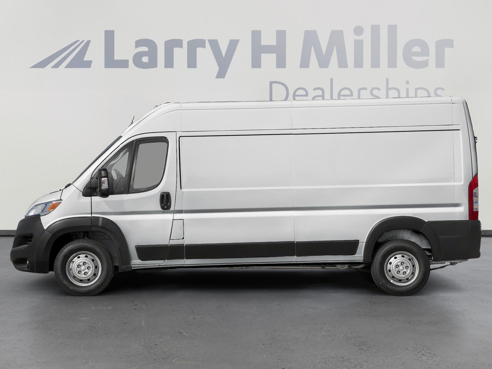 Used 2025 RAM ProMaster 2500 w/ Convenience Group image 3