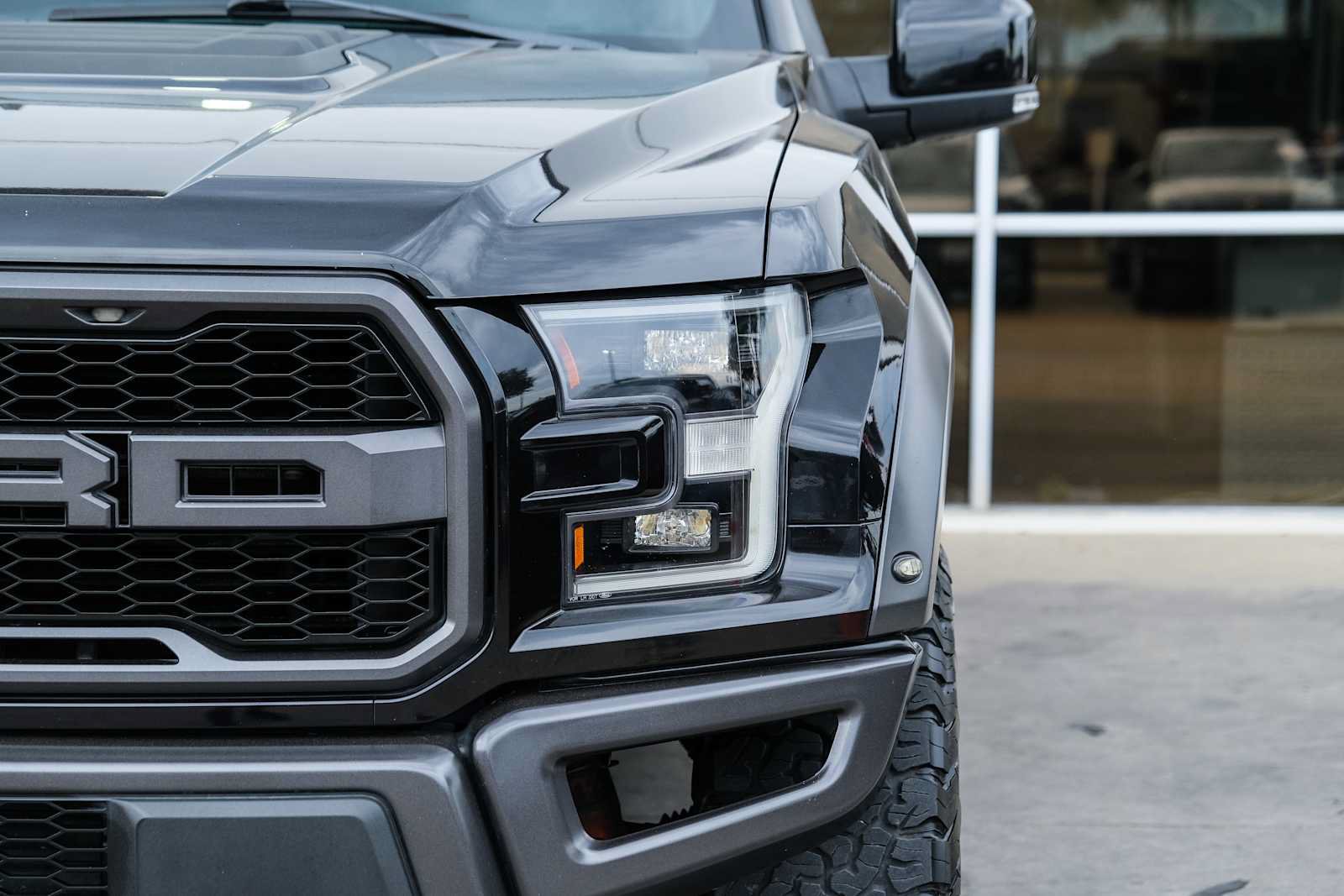 Used 2019 Ford F150 Raptor w/ Equipment Group 802A Luxury AWD/4WD image 5