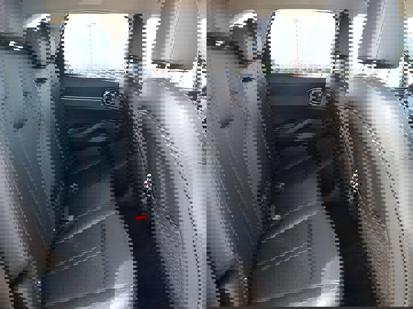 Used 2024 Kia Sorento S image 38