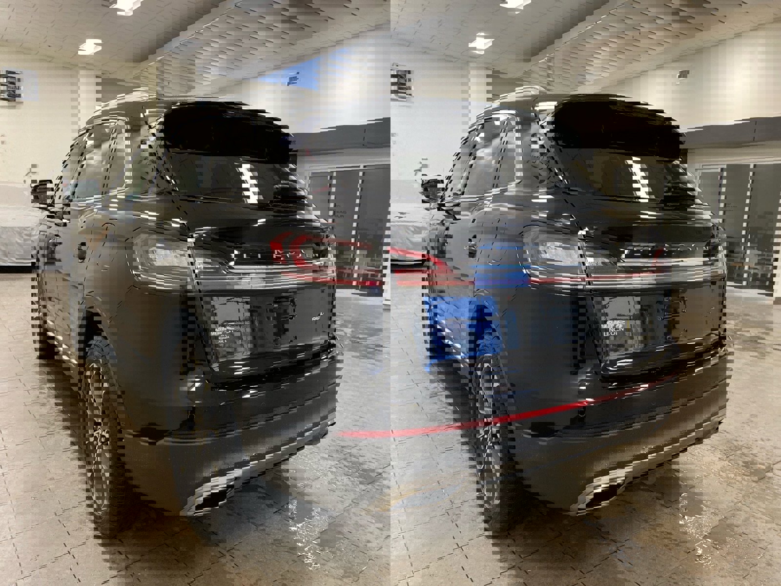 Certified 2022 Lincoln Nautilus Reserve w/ Cargo Utility Package image 5