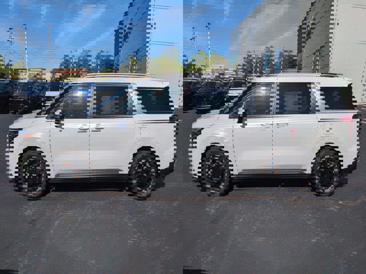 New 2026 Kia Carnival EX image 4