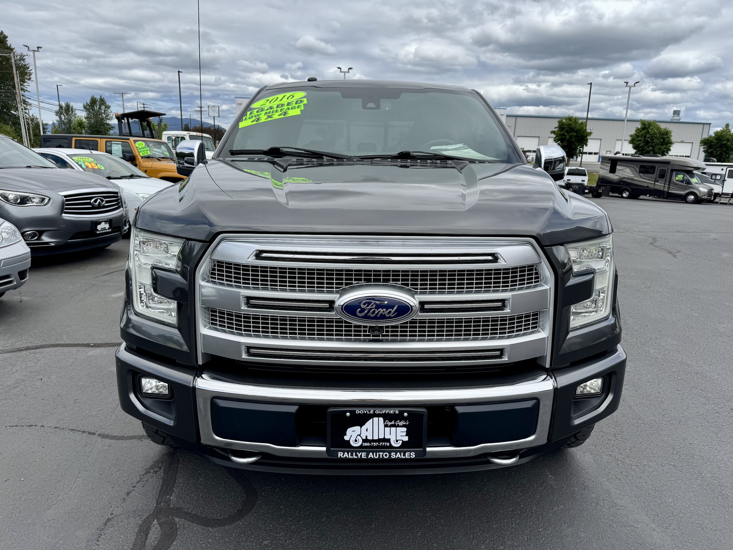 Used 2016 Ford F150 Platinum w/ Equipment Group 701A Luxury AWD/4WD image 2