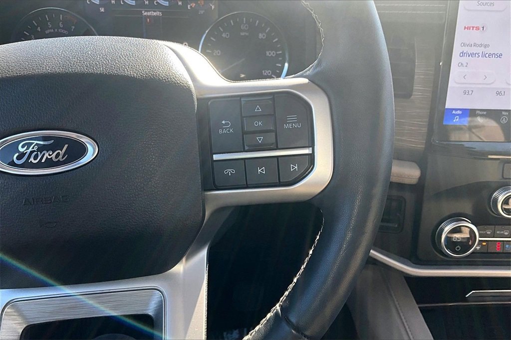 Used 2024 Ford Expedition Limited image 19