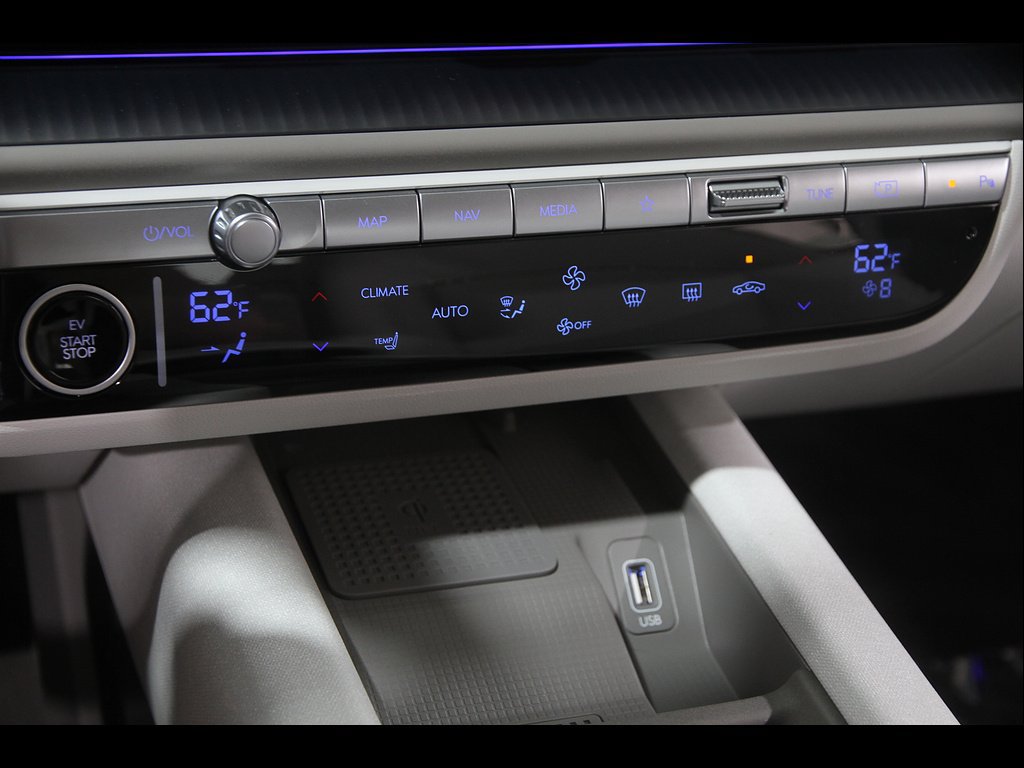 Certified 2025 Hyundai Ioniq 6 SEL RWD image 16