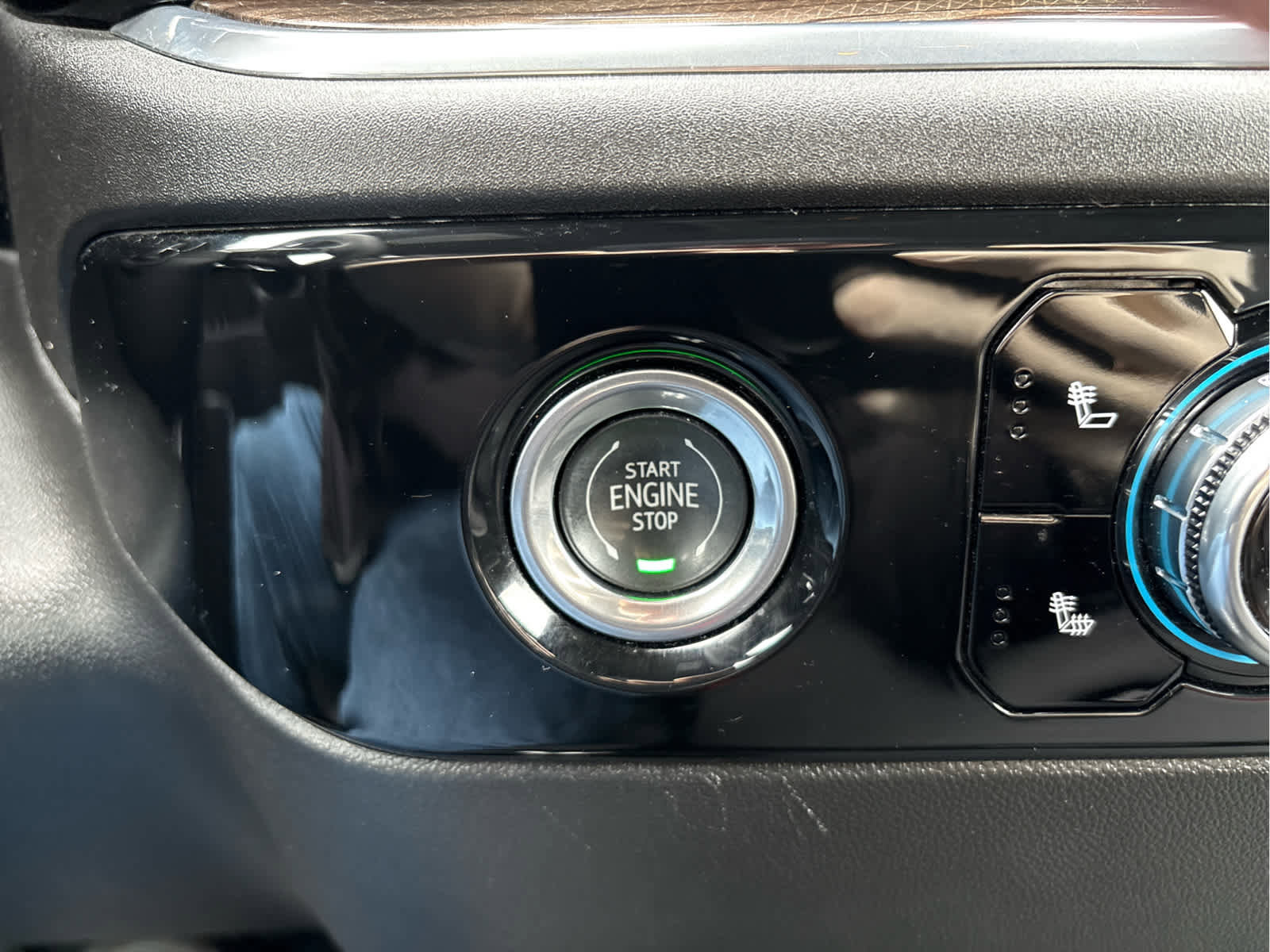 Used 2023 GMC Sierra 1500 Elevation image 22