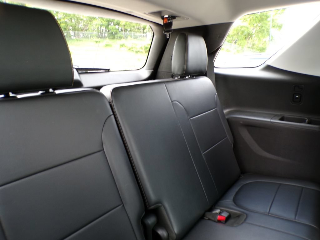 Used 2018 Chevrolet Traverse LT w/ LPO, Floor Liner Package AWD/4WD image 20