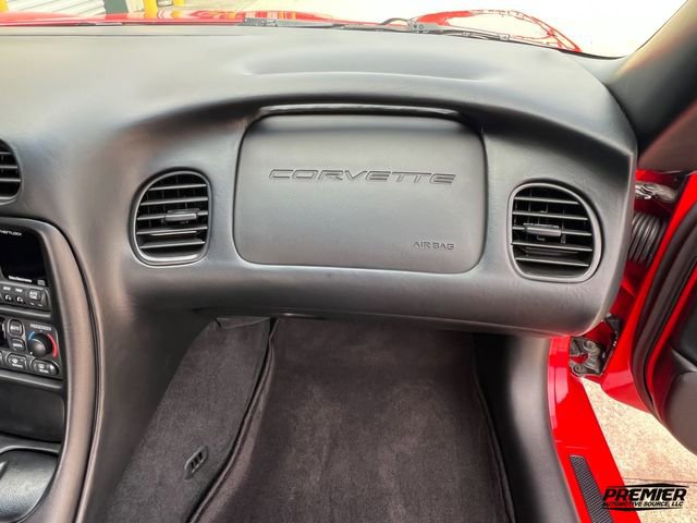 Used 2001 Chevrolet Corvette Coupe w/ Preferred Equipment Group2 image 59