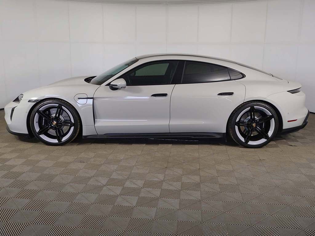 Used 2023 Porsche Taycan GTS image 14