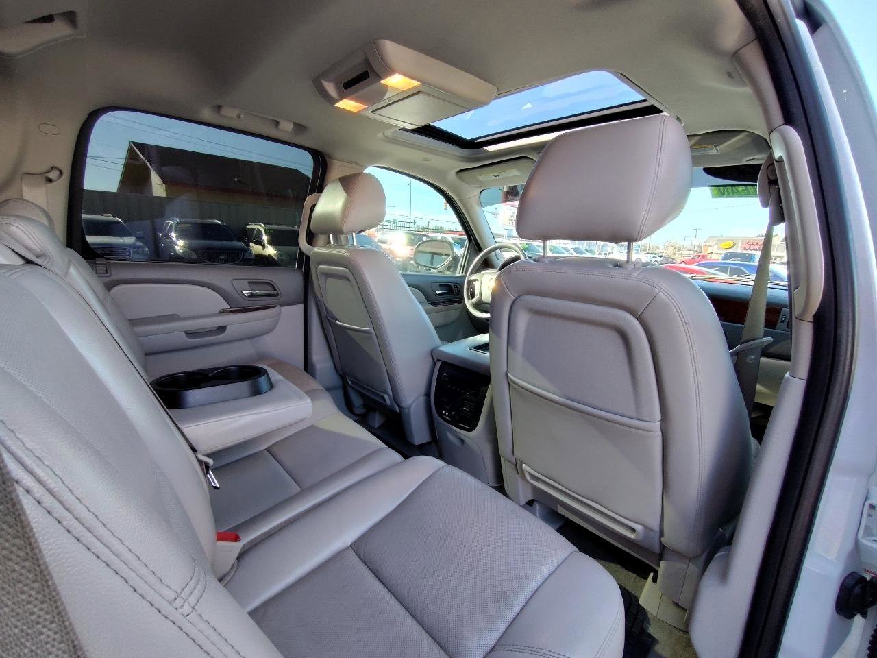 Used 2011 Chevrolet Avalanche LTZ image 39