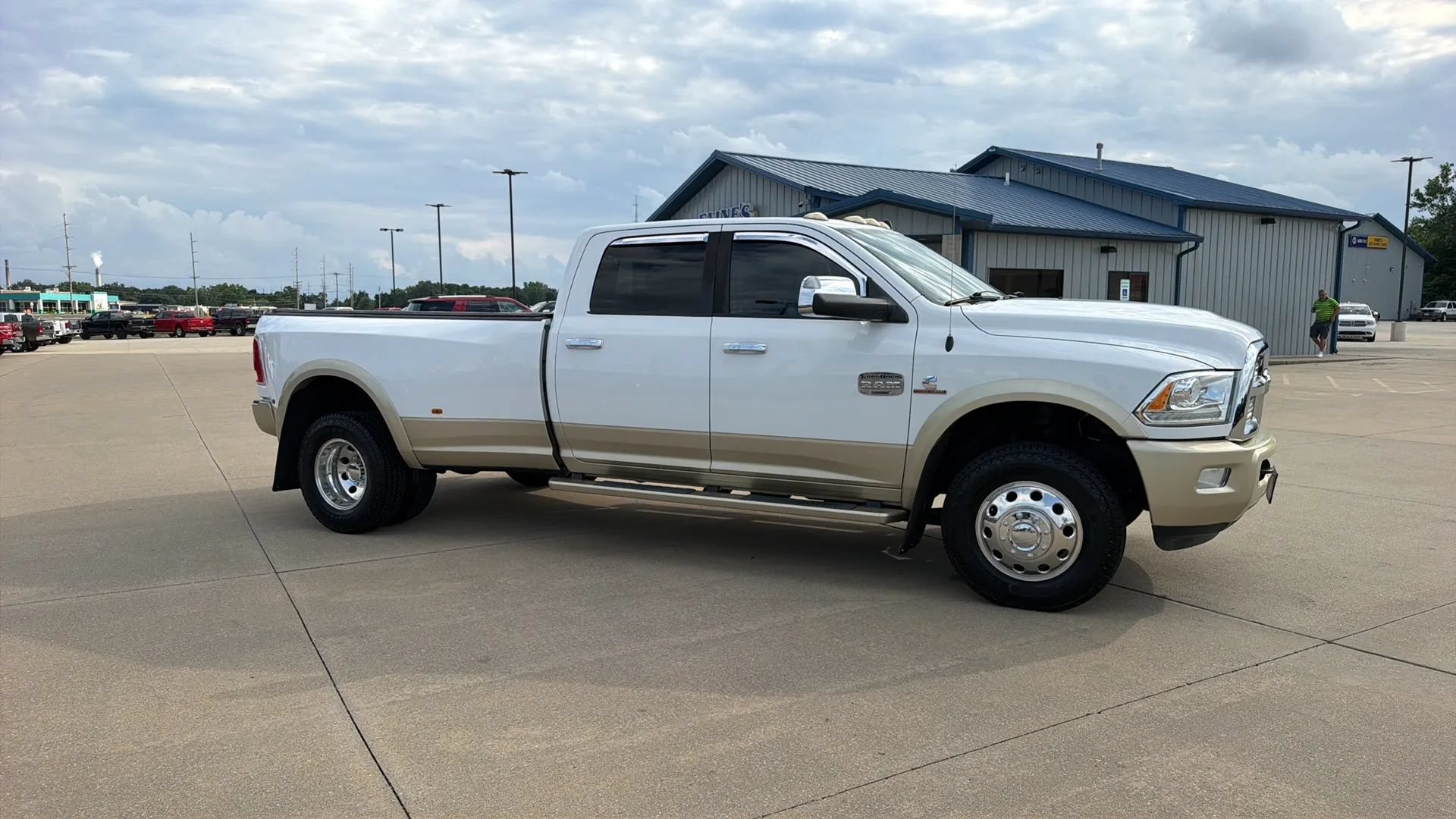 Used 2015 RAM 3500 Laramie Longhorn w/ Convenience Group AWD/4WD image 29
