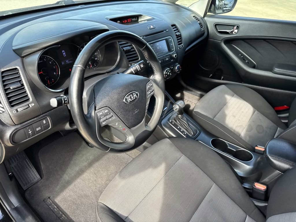 Used 2016 Kia Forte EX FWD image 19