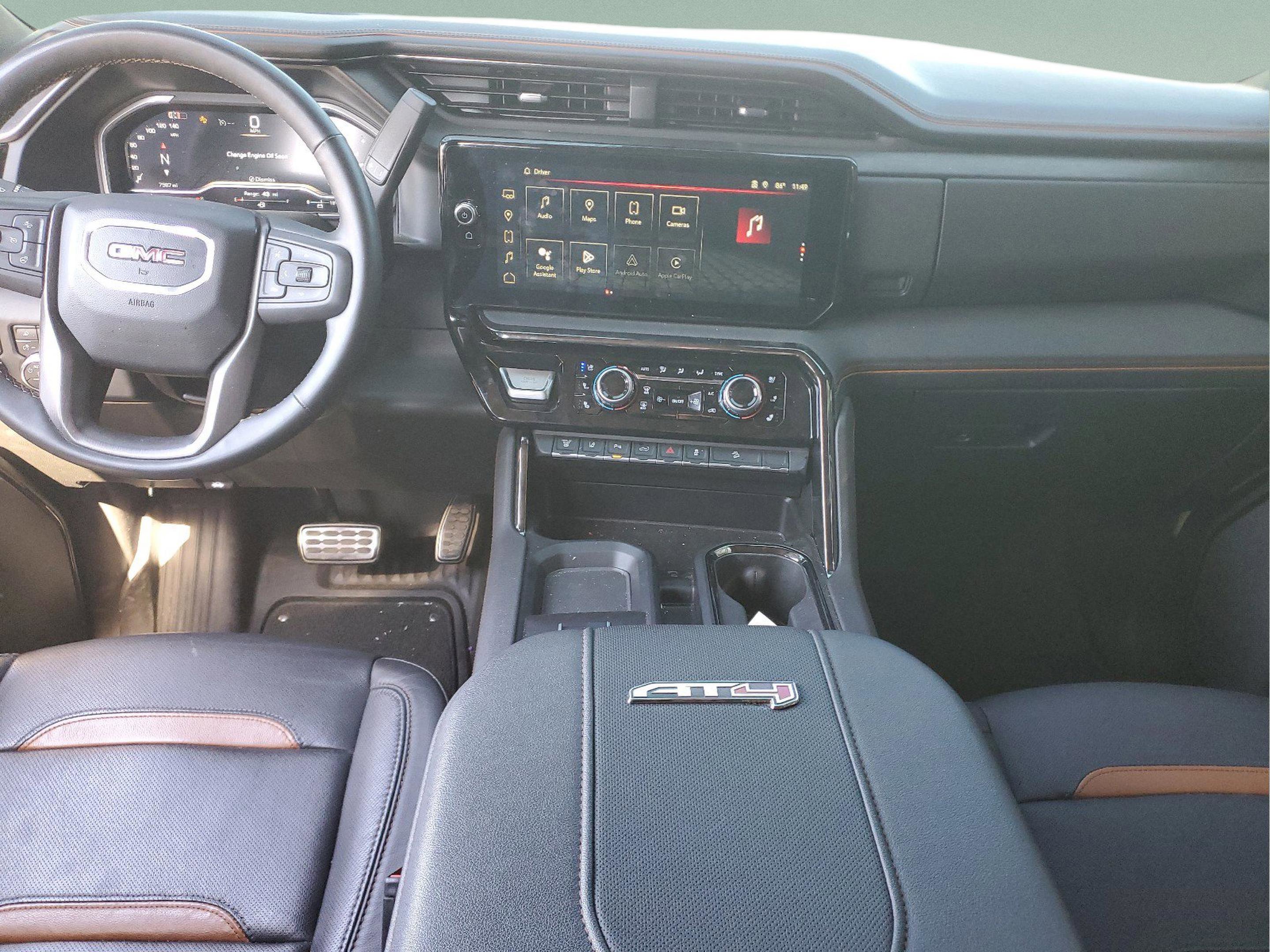 Used 2024 GMC Sierra 2500 AT4 w/ AT4 Premium Plus Package image 10