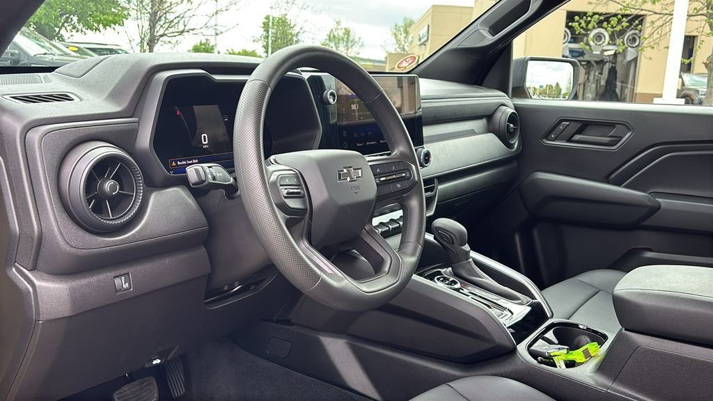 Used 2024 Chevrolet Colorado Trail Boss image 26