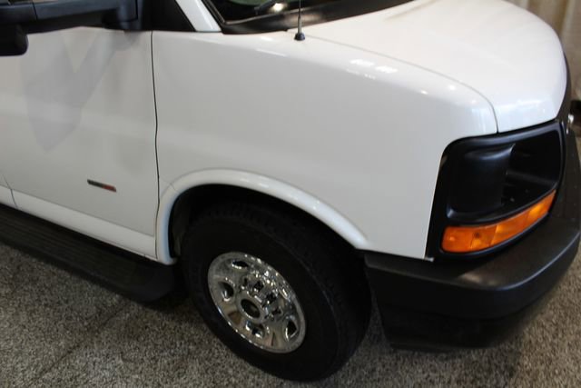 Used 2014 GMC Savana 3500 DURAMAX image 12