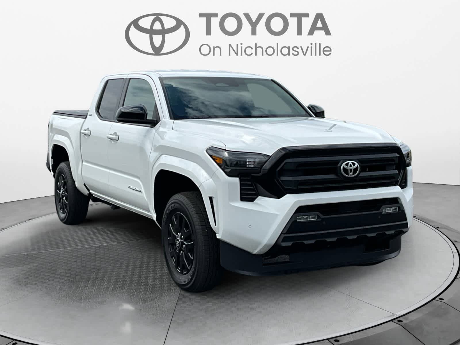 Used 2025 Toyota Tacoma SR5 w/ SR5 Upgrade Package AWD/4WD image 8