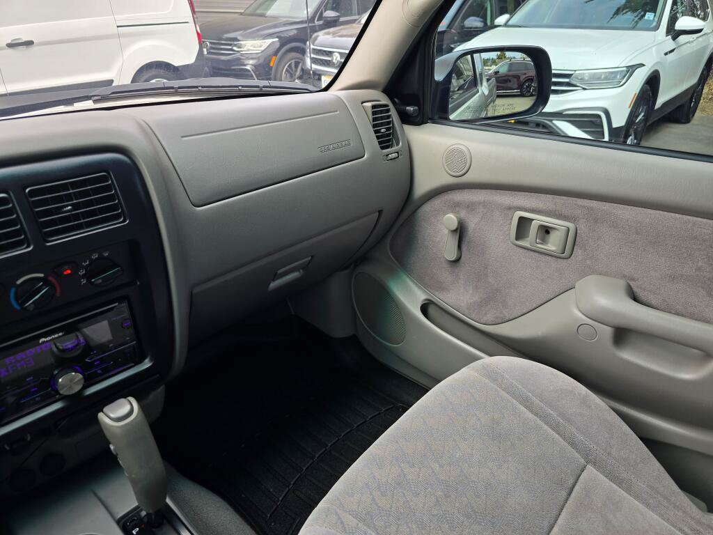 Used 2003 Toyota Tacoma 2WD Xtracab w/ SR5 Pkg image 29