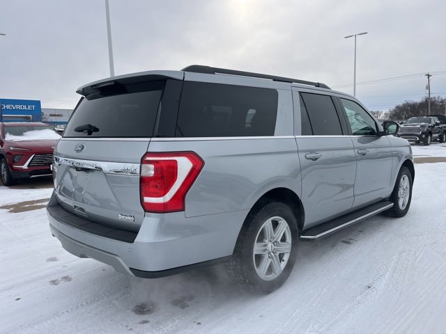 Used 2020 Ford Expedition Max XLT w/ Equipment Group 202A image 3