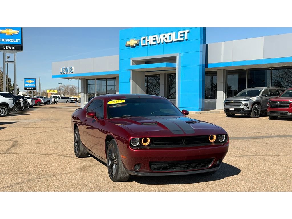 Used 2022 Dodge Challenger SXT w/ Driver Convenience Group image 2