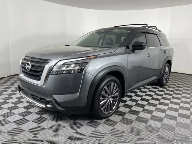 Used 2023 Nissan Pathfinder SL w/ SL Premium Package AWD/4WD image 6