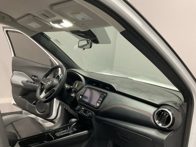 Used 2023 Nissan Kicks SR w/ SR Premium Package FWD image 25