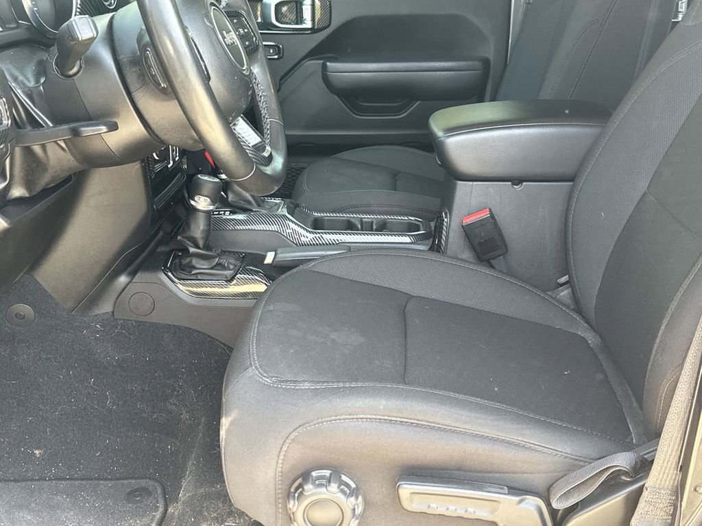 Used 2022 Jeep Gladiator Sport AWD/4WD image 9