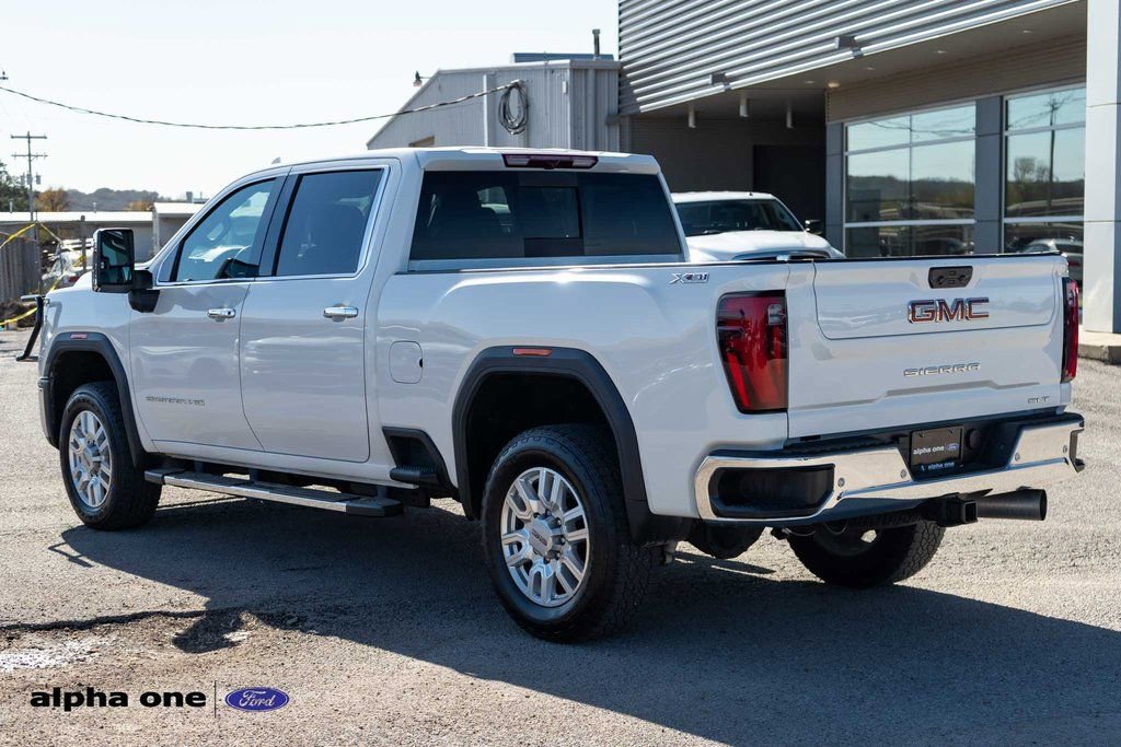 Used 2024 GMC Sierra 2500 SLT w/ SLT Premium Package image 9