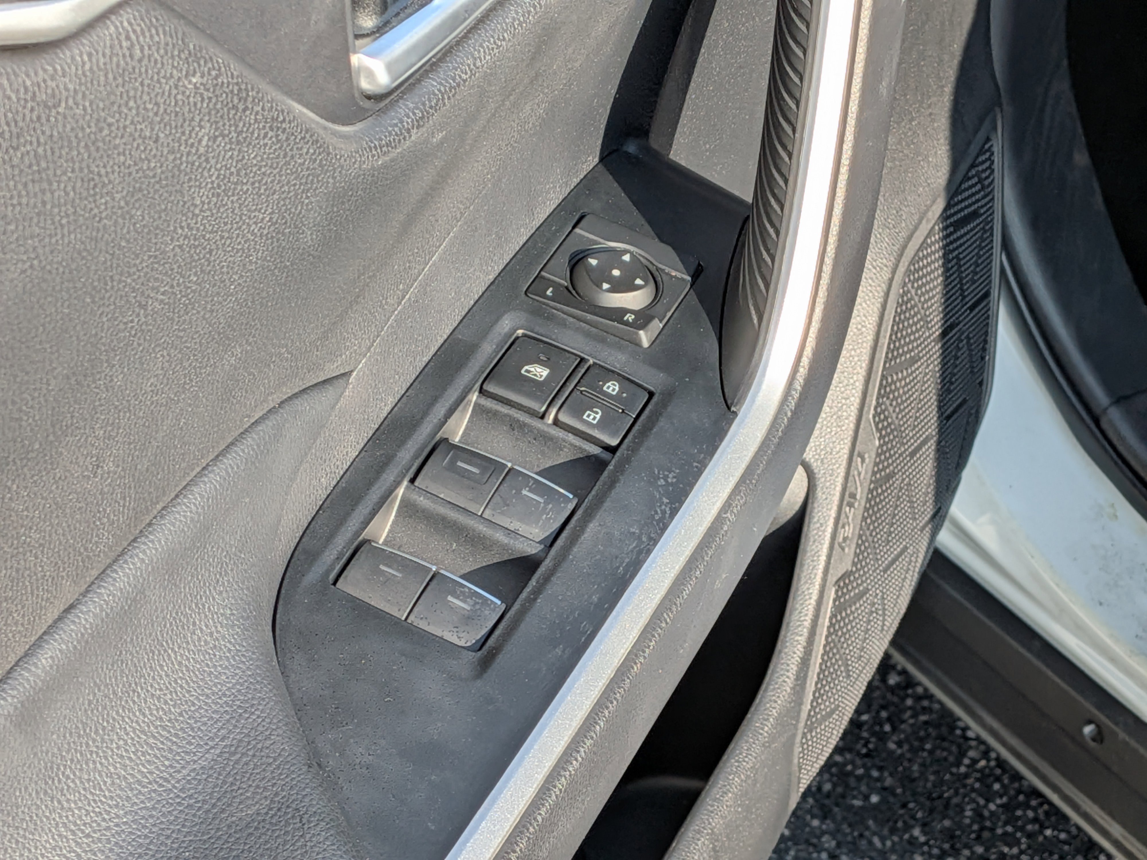 Certified 2024 Toyota RAV4 XLE image 15