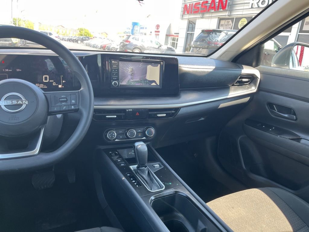 Used 2025 Nissan Kicks S AWD/4WD image 25