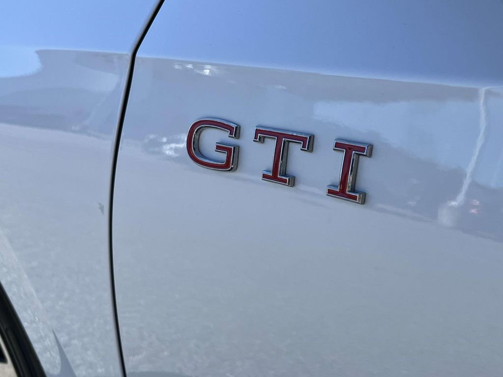 New 2026 Volkswagen GTI SE FWD image 10