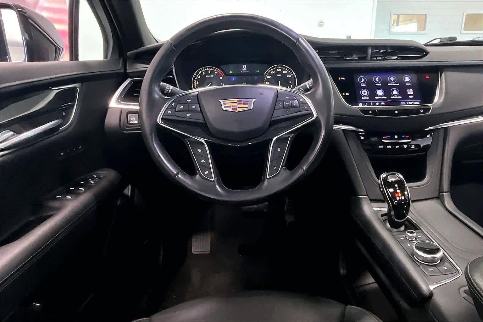 Used 2020 Cadillac XT5 Premium Luxury image 12
