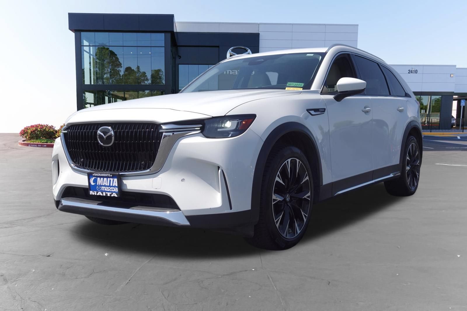 Certified 2024 MAZDA CX-90 Plug-In Hybrid w/ Premium Pkg AWD/4WD image 9