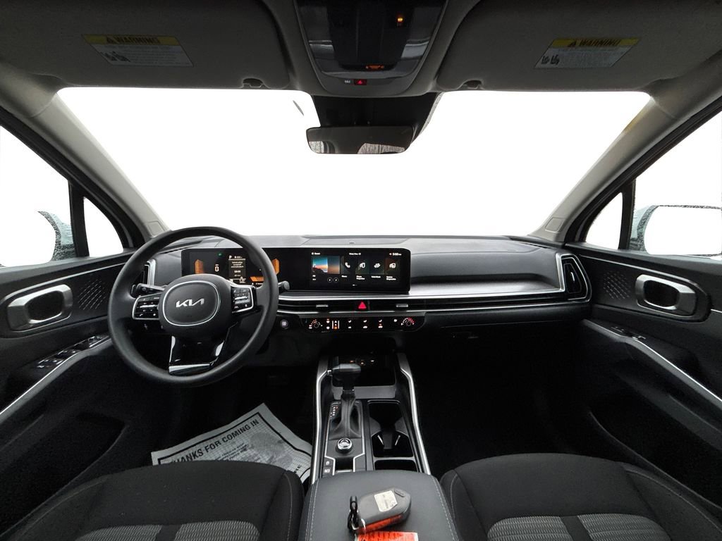 Certified 2025 Kia Sorento LX image 15