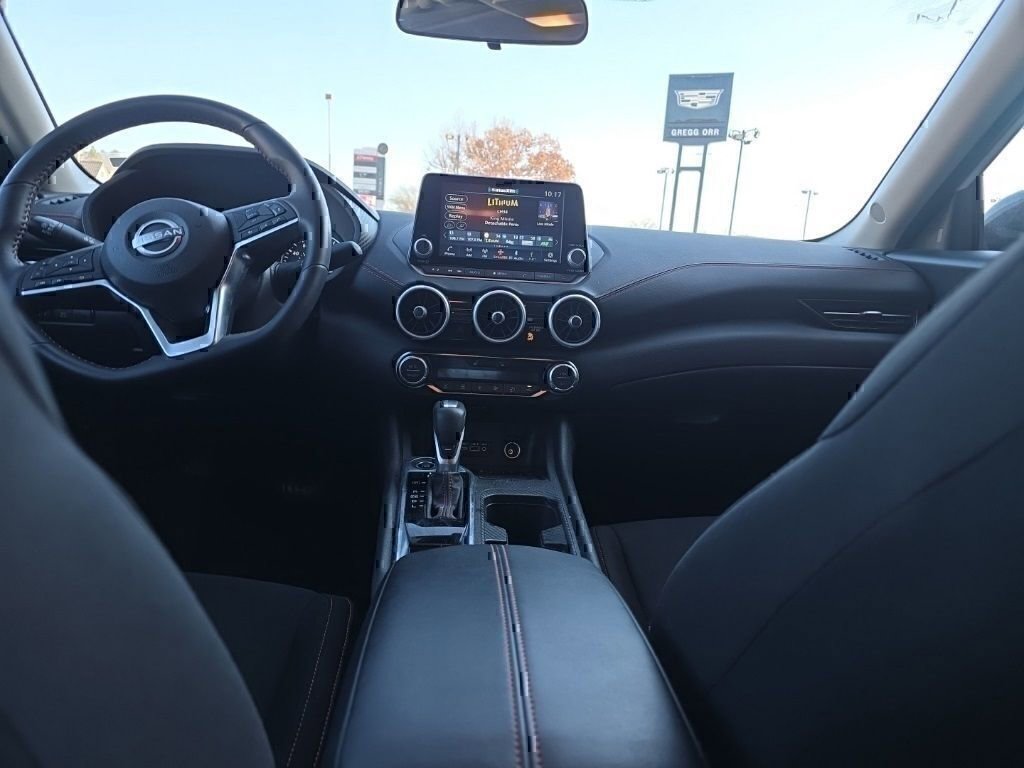 Used 2025 Nissan Sentra SR FWD image 11