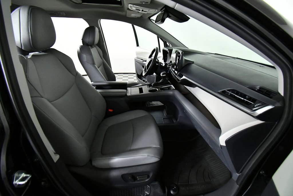 Used 2023 Toyota Sienna XLE image 22