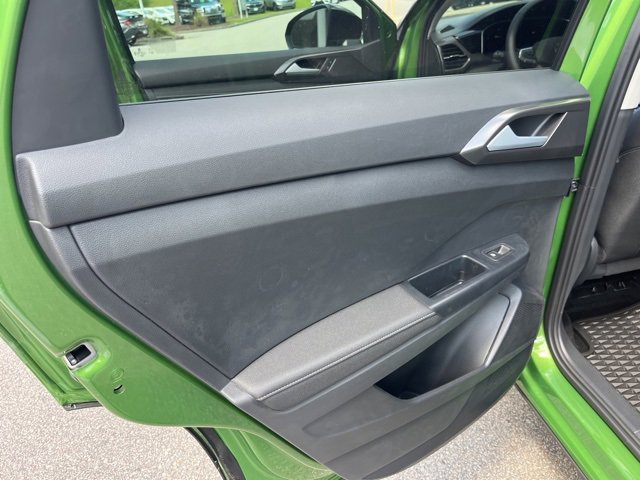 New 2025 Volkswagen Taos SE image 12