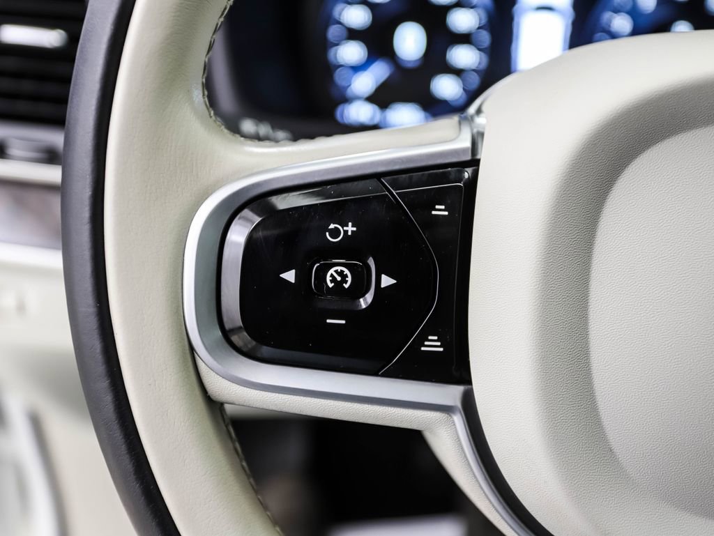Used 2019 Volvo XC90 T6 Momentum w/ Advanced Package image 12