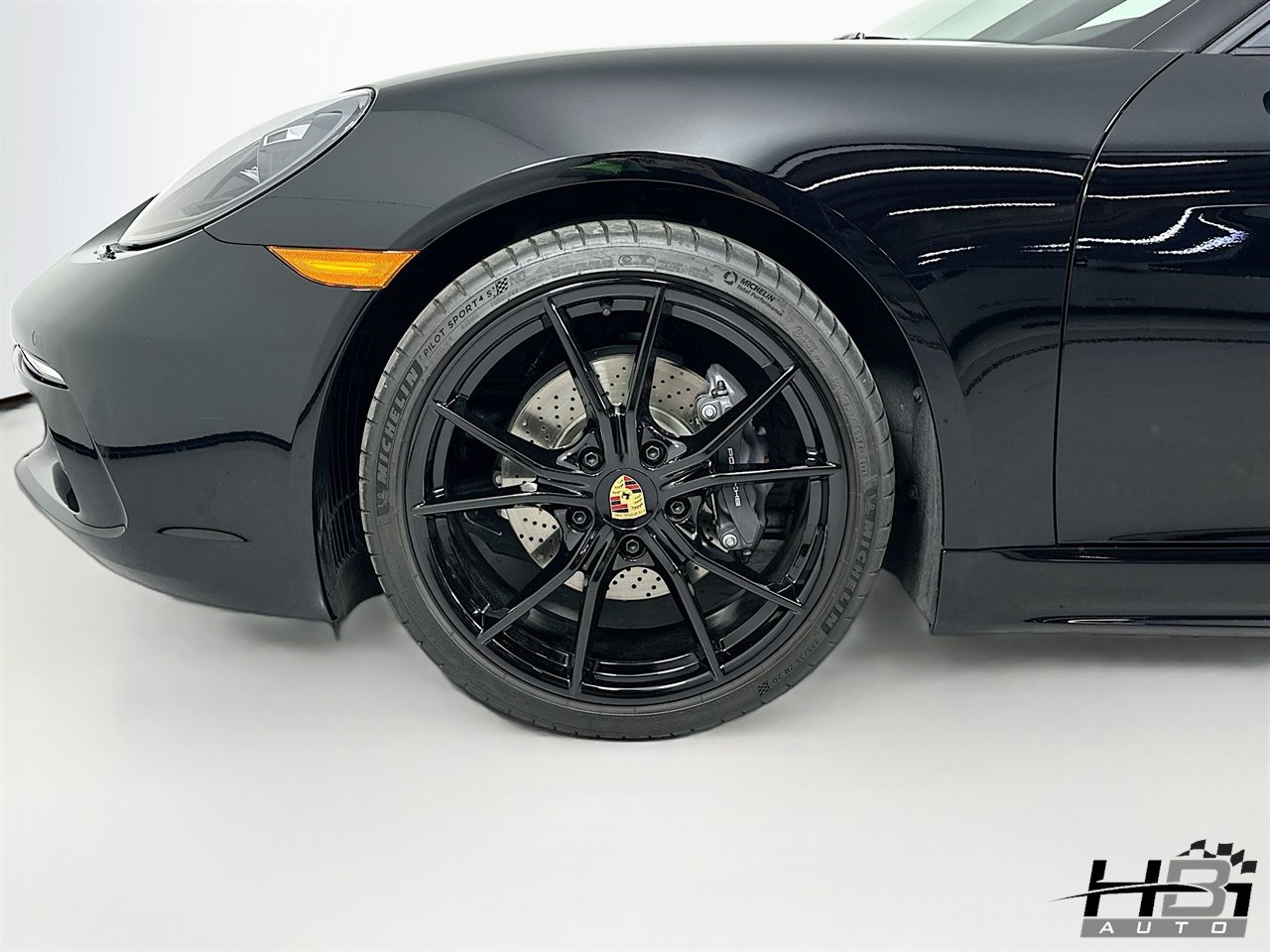 Used 2024 Porsche 718 Boxster w/ Premium Package RWD image 16