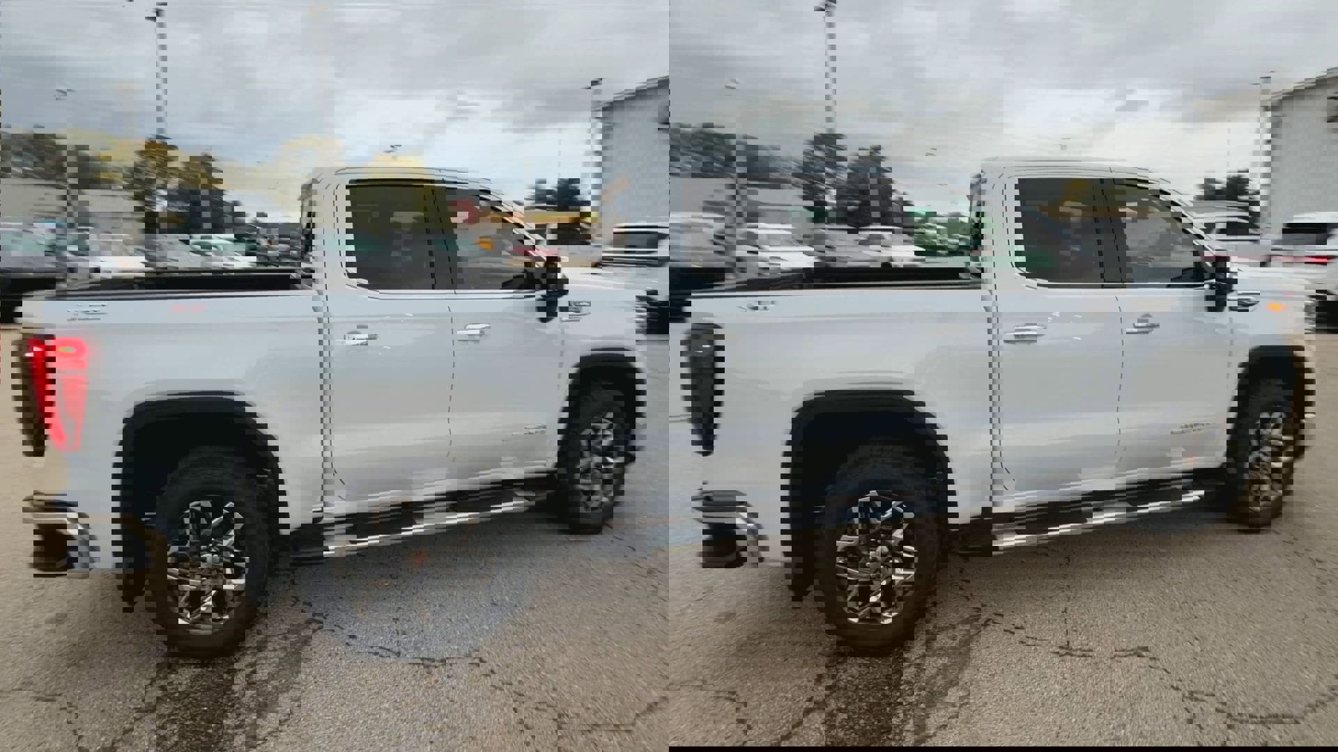 New 2026 GMC Sierra 1500 SLT w/ SLT Premium Plus Package image 9