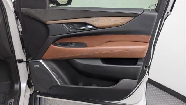 Used 2016 Cadillac Escalade ESV Premium image 23