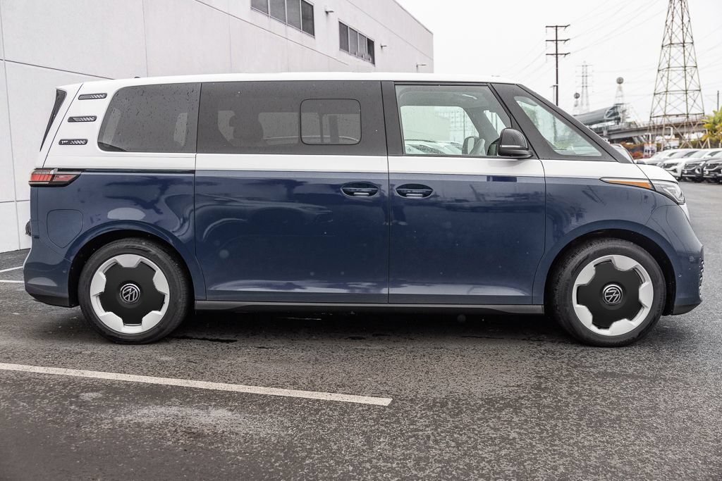 New 2025 Volkswagen ID. Buzz Pro S Plus AWD/4WD image 3